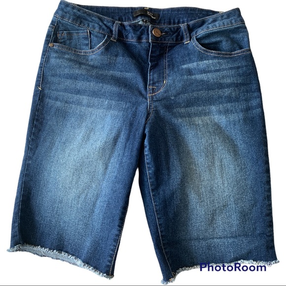 ✨1822 DENIM STYLE SHORTS SIZE 12 - Picture 1 of 4